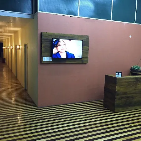 Albergue Galeria Da Moda *